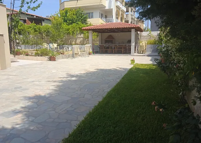 Irini 1 Apartment *