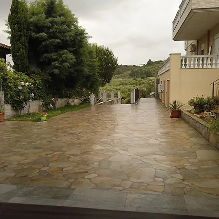 Appartement Irini 1 *